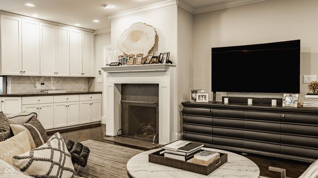 110 Bow Lane, Indianapolis, IN 46220