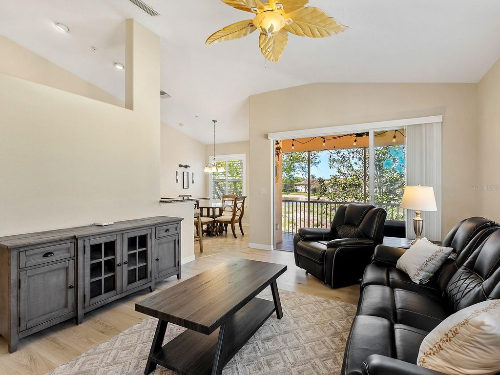 Image 2 of property listing at 4417 CORSO VENETIA BOULEVARD D22, Venice, FL 34293