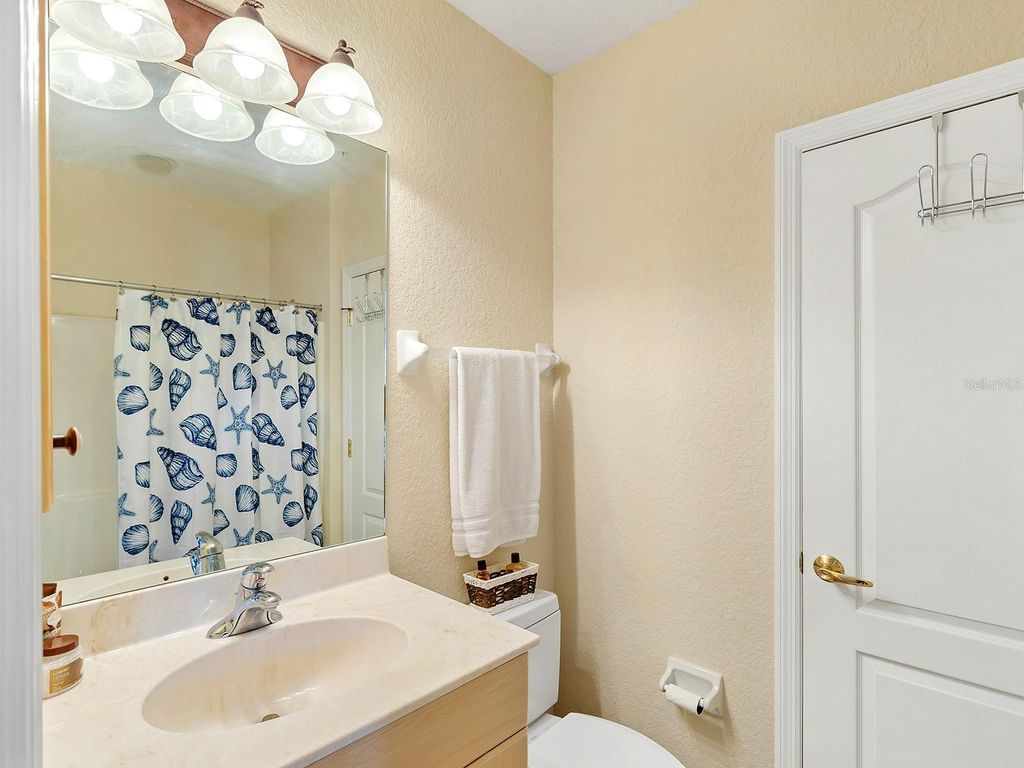 Image 25 of property listing at 4417 CORSO VENETIA BOULEVARD D22, Venice, FL 34293