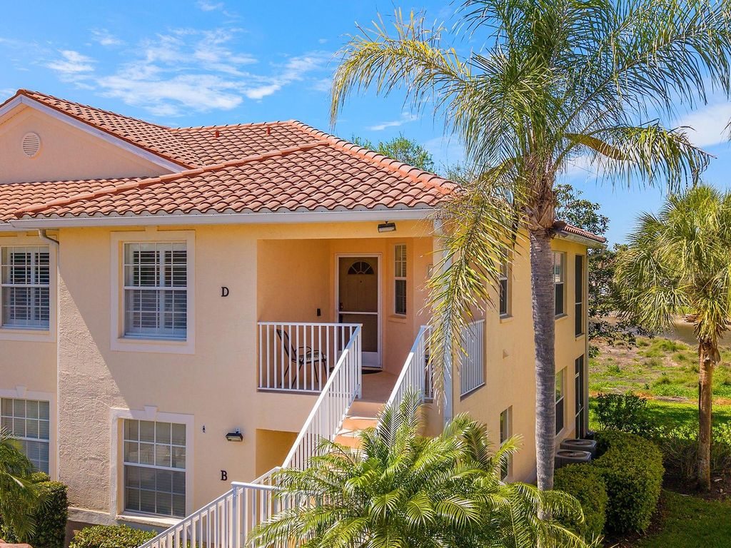 Image 31 of property listing at 4417 CORSO VENETIA BOULEVARD D22, Venice, FL 34293