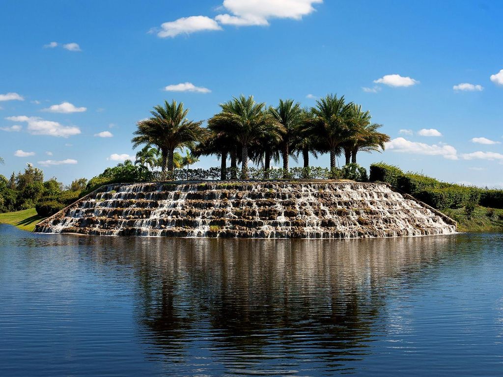 Image 44 of property listing at 4417 CORSO VENETIA BOULEVARD D22, Venice, FL 34293