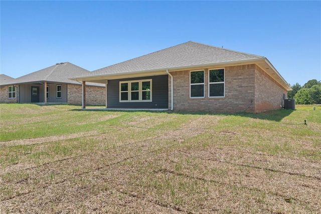 4629 Lincoln Landing, Harrah, OK 73045