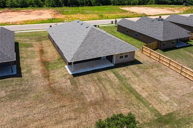 4629 Lincoln Landing, Harrah, OK 73045
