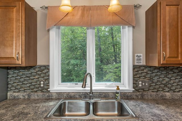 9 Warbonnet Lane, Gilmanton, NH 03237