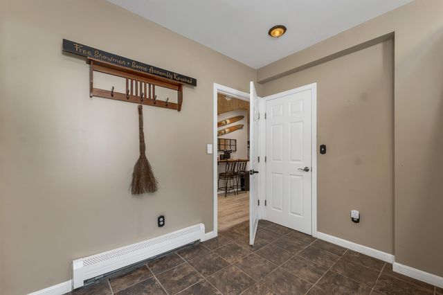 9 Warbonnet Lane, Gilmanton, NH 03237