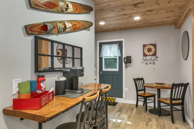 9 Warbonnet Lane, Gilmanton, NH 03237