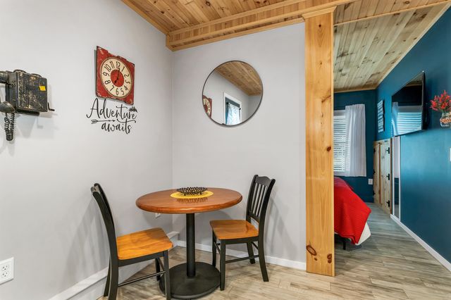 9 Warbonnet Lane, Gilmanton, NH 03237