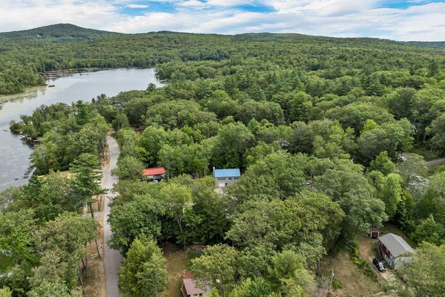 9 Warbonnet Lane, Gilmanton, NH 03237