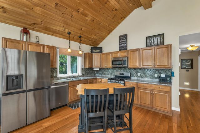 9 Warbonnet Lane, Gilmanton, NH 03237