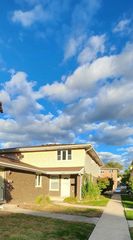 10429 Austin Avenue B, Oak Lawn, IL 60453