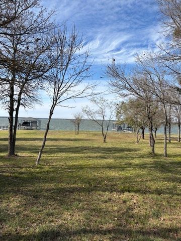 9 captains court, Streetman, TX 75859
