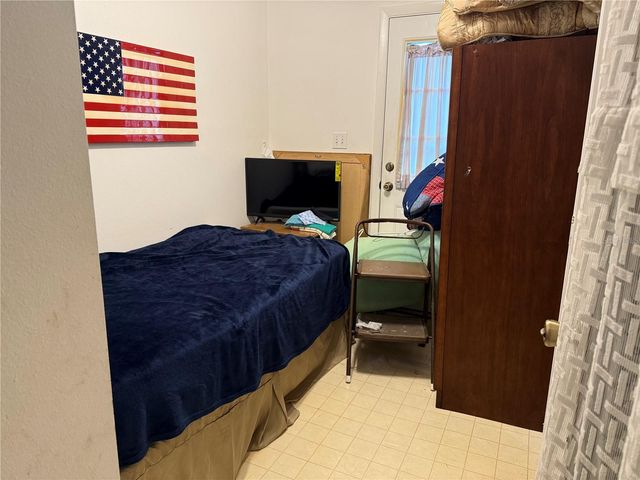 1117 OAKLAND, Tavares, FL 32778