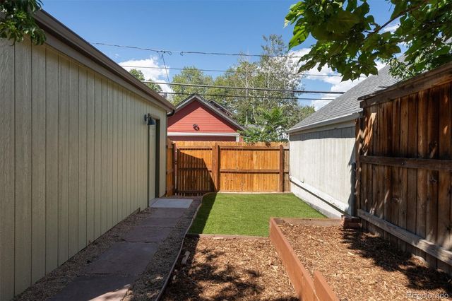 2235 N Emerson Street, Denver, CO 80205