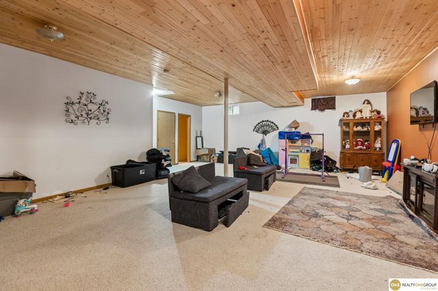 11715 S 25th Avenue Circle, Bellevue, NE 68123