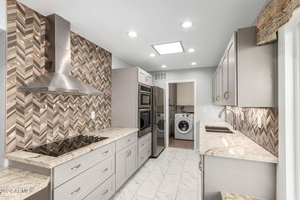 13318 W STONEBROOK Drive, Sun City West, AZ 85375