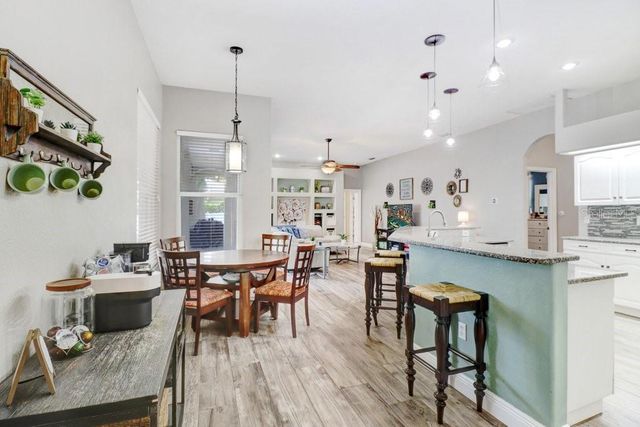 2203 VALRICO FOREST DRIVE, Valrico, FL 33594