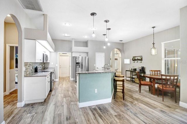 2203 VALRICO FOREST DRIVE, Valrico, FL 33594