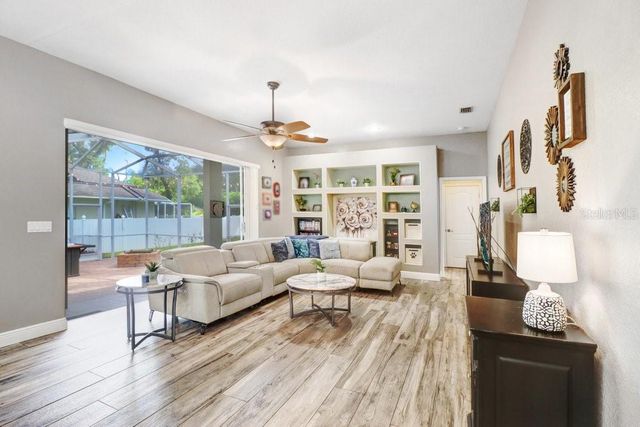 2203 VALRICO FOREST DRIVE, Valrico, FL 33594