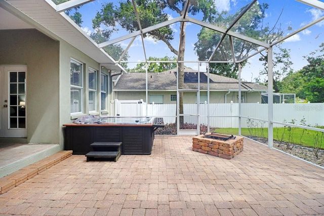 2203 VALRICO FOREST DRIVE, Valrico, FL 33594