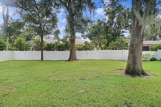 2203 VALRICO FOREST DRIVE, Valrico, FL 33594