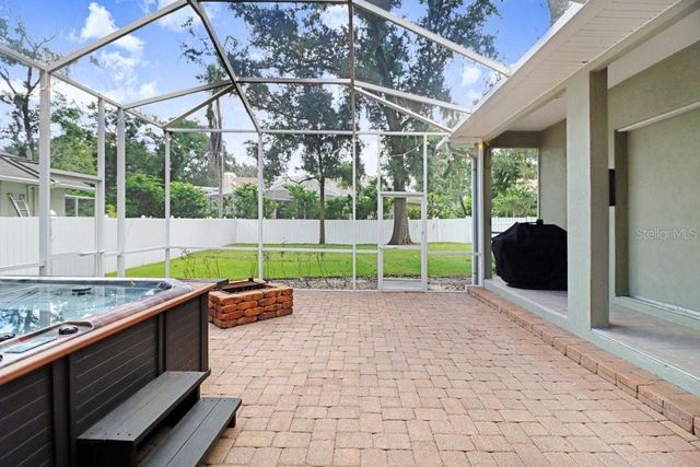 2203 VALRICO FOREST DRIVE, Valrico, FL 33594