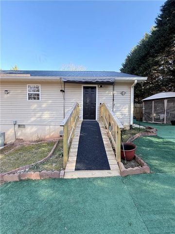 218 Eden Woods, Clarkesville, GA 30523