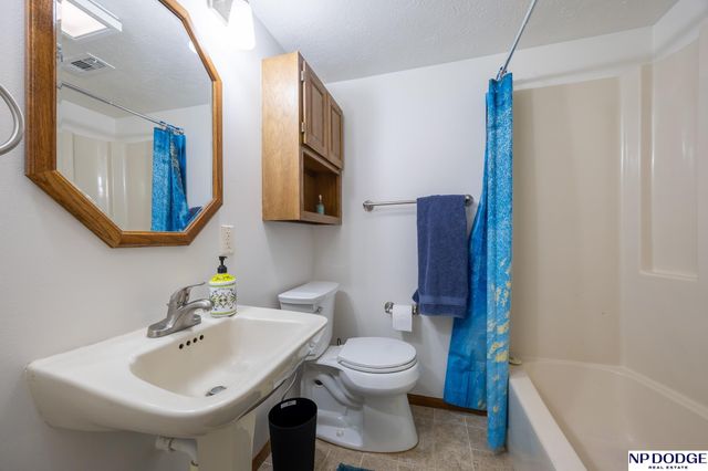 8141 Bancroft Avenue, Lincoln, NE 68506