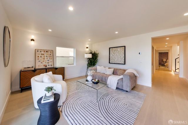 975 Darien Way, San Francisco, CA 94127