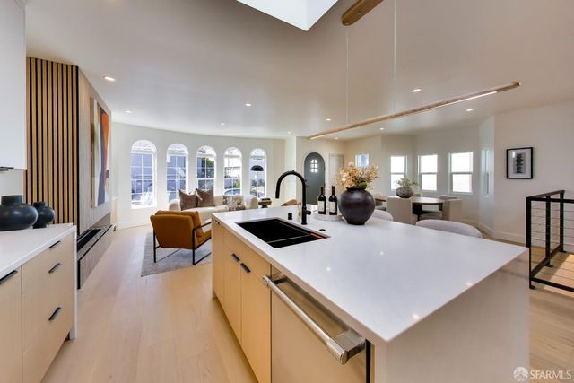 975 Darien Way, San Francisco, CA 94127