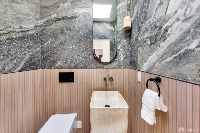 975 Darien Way, San Francisco, CA 94127