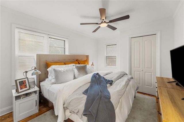 3231 Somerset Drive, Prairie Village, KS 66206