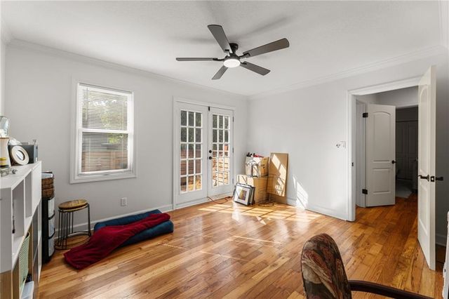 3231 Somerset Drive, Prairie Village, KS 66206