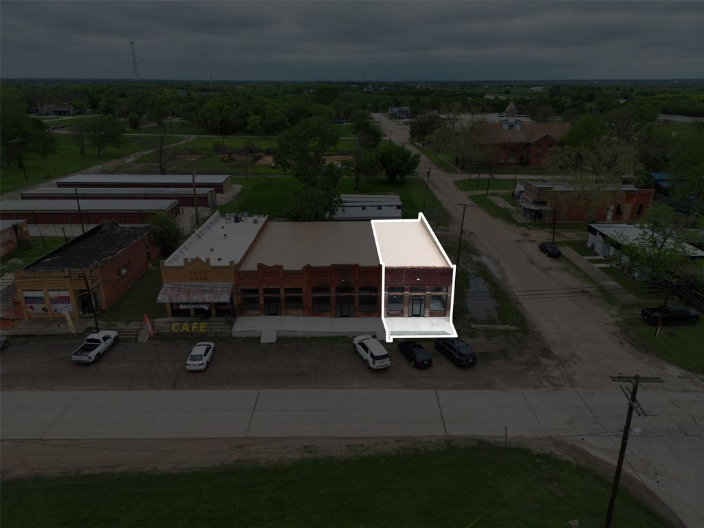 116 E Calhoun Street, Rice, TX 75155