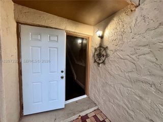 32 Wimbledon Lake Dr 221, Plantation, FL 33324