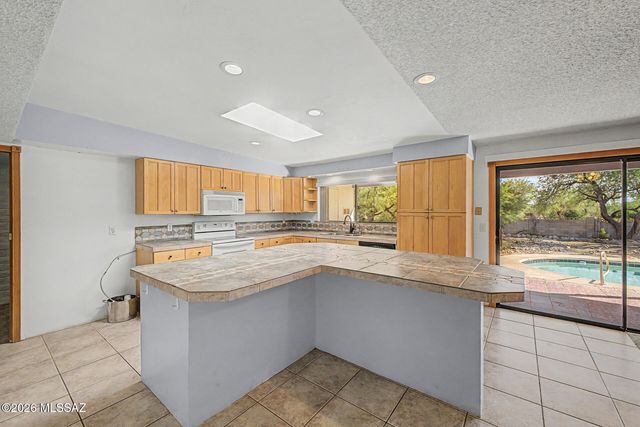 11150 E Sundance Drive, Tucson, AZ 85749