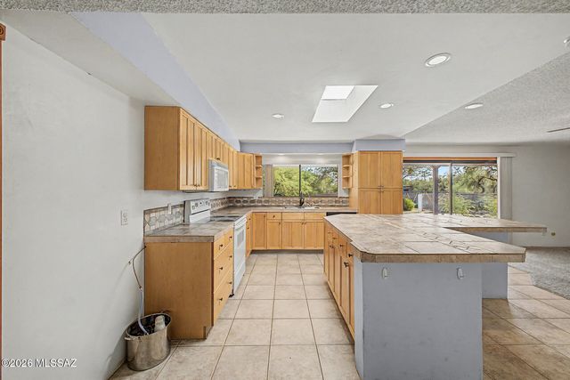 11150 E Sundance Drive, Tucson, AZ 85749