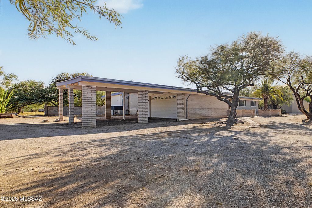 11150 E Sundance Drive, Tucson, AZ 85749