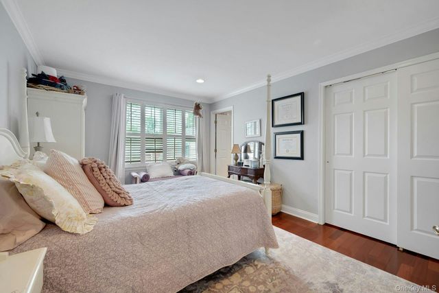 34 Eagle Court, White Plains, NY 10605