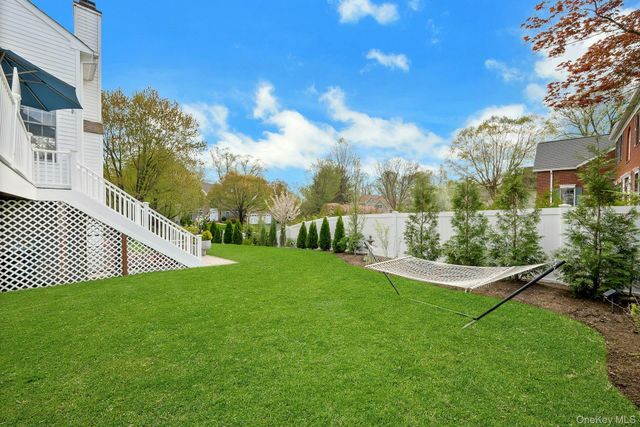 34 Eagle Court, White Plains, NY 10605