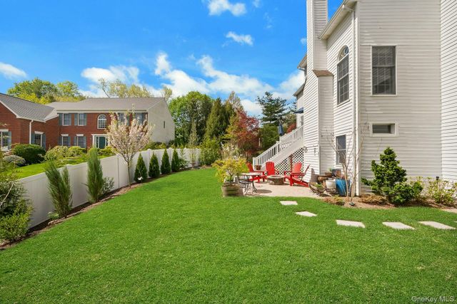 34 Eagle Court, White Plains, NY 10605
