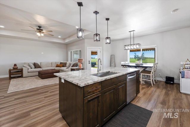57 Victoria St, Jerome, ID 83338