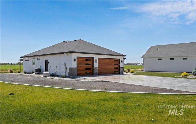 57 Victoria St, Jerome, ID 83338