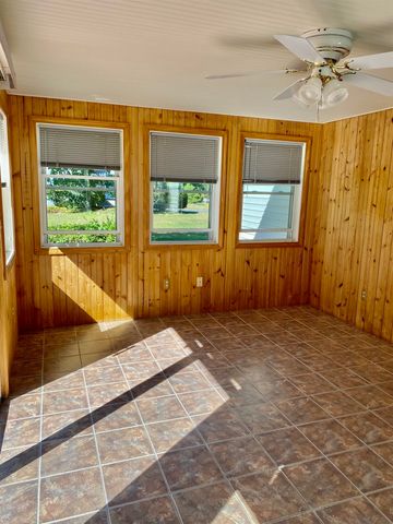 8 Southgate Drive, Bedford, NH 03110