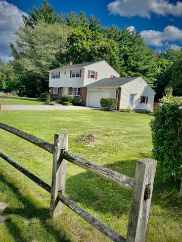 8 Southgate Drive, Bedford, NH 03110