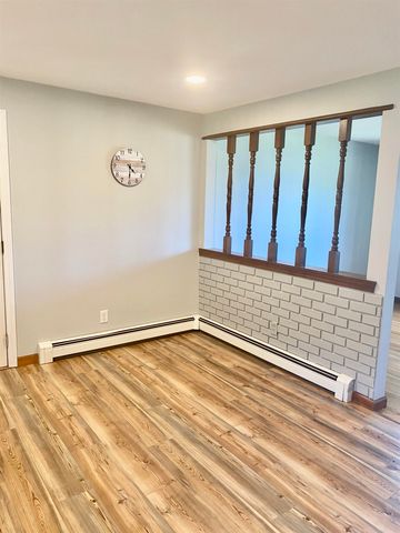 8 Southgate Drive, Bedford, NH 03110