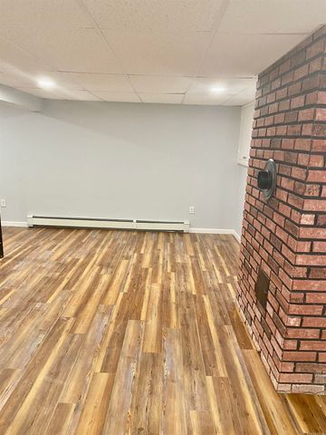 8 Southgate Drive, Bedford, NH 03110
