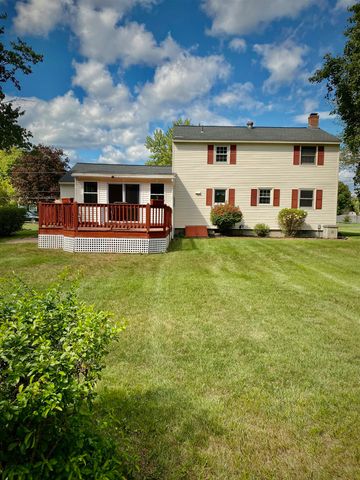 8 Southgate Drive, Bedford, NH 03110