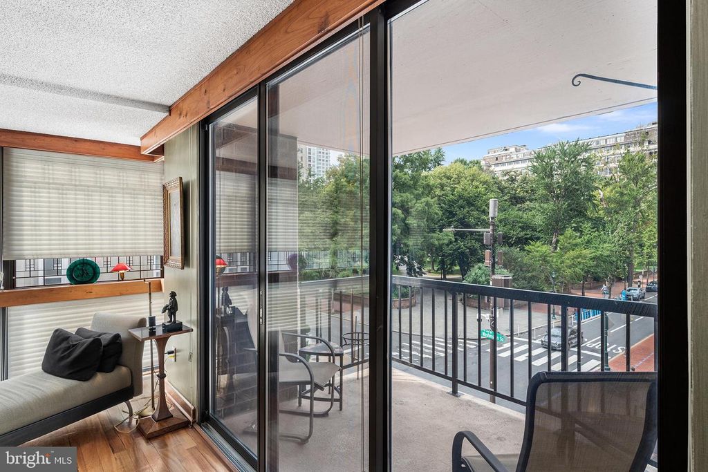 241 S 6TH ST #305, PHILADELPHIA, PA 19106 — photo 5