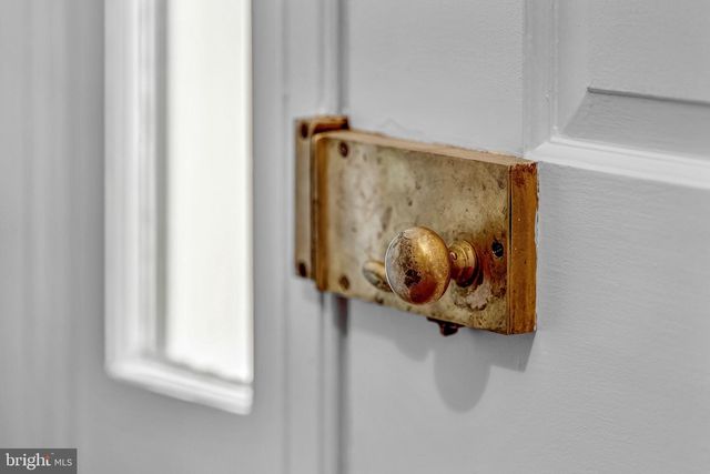 220 S 32ND ST, Purcellville, VA 20132