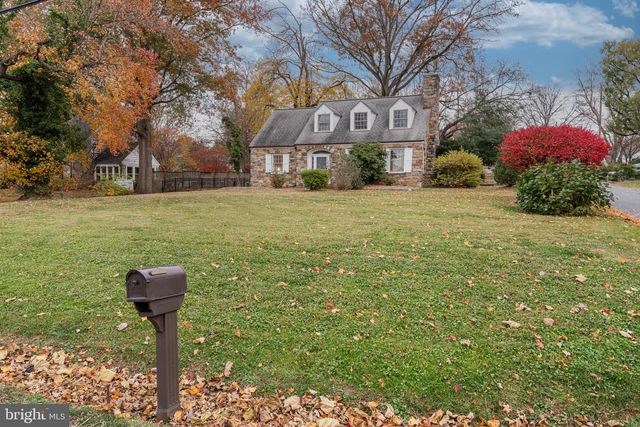 220 S 32ND ST, Purcellville, VA 20132